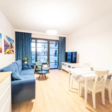 Z Dwiema Sypialniami + Parking Apartamento *