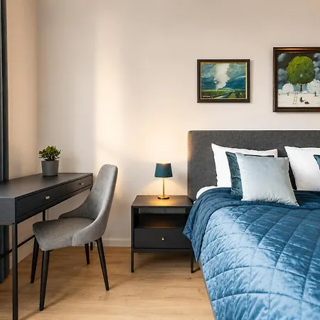 Apartmán Z Dwiema Sypialniami + Parking
